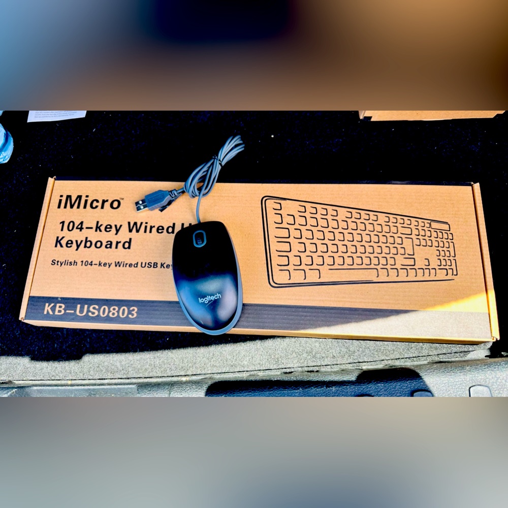 iMicro Keyboard & Logitech optical Mause wire Combo.